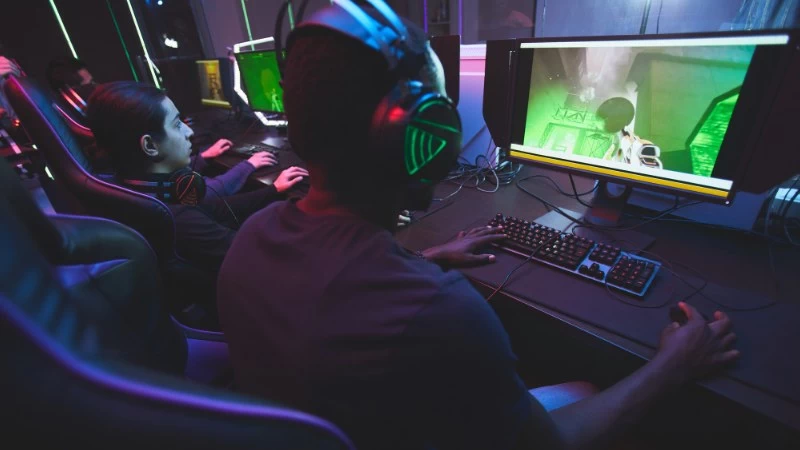 Nhiều màn hình chơi game hiện nay đều được thiết kế công thái học để game thủ thoải mái trong suốt quá trình chơi Nhiều màn hình chơi game hiện nay đều được thiết kế công thái học để game thủ thoải mái trong suốt quá trình chơi