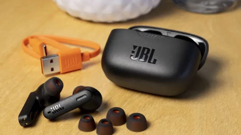 Tai nghe JBL có thiết kế tối giản, sử dụng chất liệu bền bỉ, êm ái Tai nghe JBL có thiết kế tối giản, sử dụng chất liệu bền bỉ, êm ái