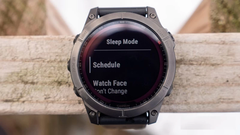 Các phiên bản của Garmin Fenix 7 Sapphire Solar cùng được trang bị sạc năng lượng mặt trời Các phiên bản của Garmin Fenix 7 Sapphire Solar cùng được trang bị sạc năng lượng mặt trời