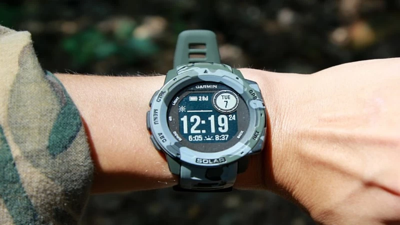 Màn hình đồng hồ Garmin Instinct Standard đơn sắc với độ phân giải cao Màn hình đồng hồ Garmin Instinct Standard đơn sắc với độ phân giải cao