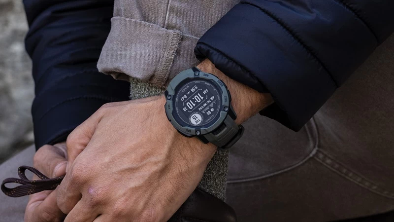 Cả Forerunner 945 và Instinct đều có GPS tích hợp đầy đủ Cả Forerunner 945 và Instinct đều có GPS tích hợp đầy đủ