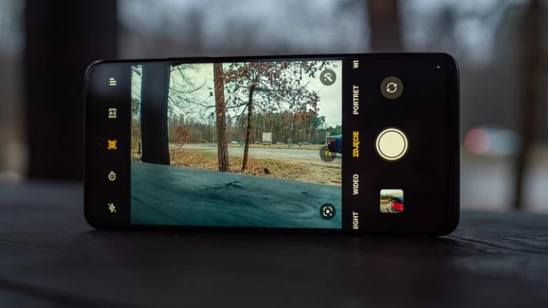 Mẫu cảm ứng 180Hz. Mẫu cảm ứng 180Hz.