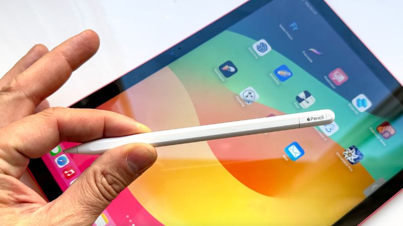 Apple Pencil Pro có thể kết nối và sử dụng cùng với các thiết bị khác thông qua công nghệ Bluetooth