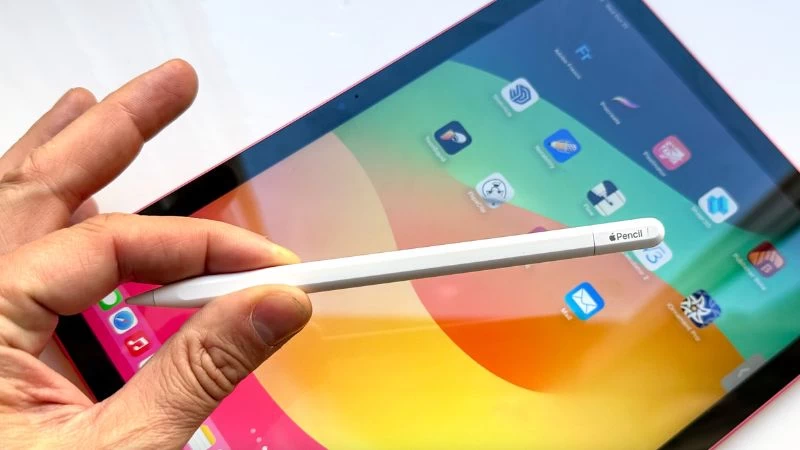 Apple Pencil Pro có thể kết nối và sử dụng cùng với các thiết bị khác thông qua công nghệ Bluetooth Apple Pencil Pro có thể kết nối và sử dụng cùng với các thiết bị khác thông qua công nghệ Bluetooth