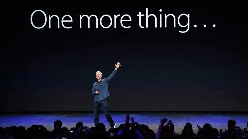 Chiếc đồng hồ Apple Watch đầu tiên được CEO Tim Cook giới thiệu vào tháng 9/2014 Chiếc đồng hồ Apple Watch đầu tiên được CEO Tim Cook giới thiệu vào tháng 9/2014