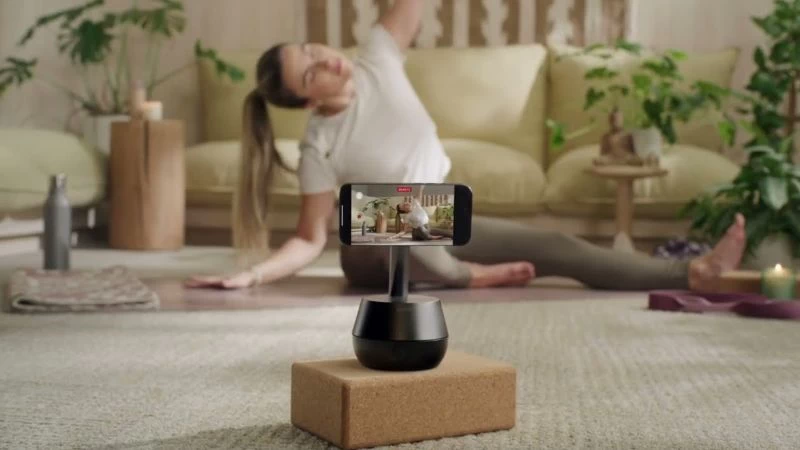 Tracking Stand Pro with DockKit. Tracking Stand Pro with DockKit.