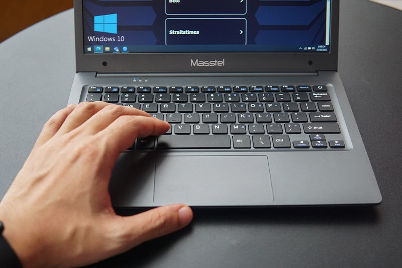 Laptop masstel.