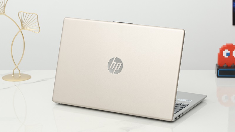 Intel Core i3-1315U.