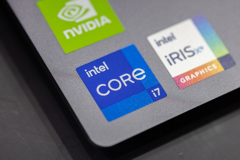 Core i7 của Intel.