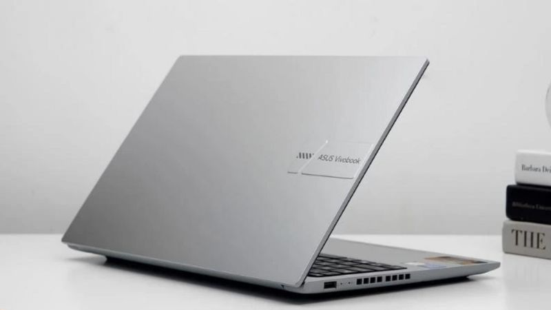 Chip intel mạnh mẽ.