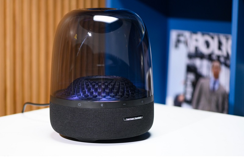 Chìm đắm trong chất âm đỉnh cao của loa Harman Kardon Aura Studio 4