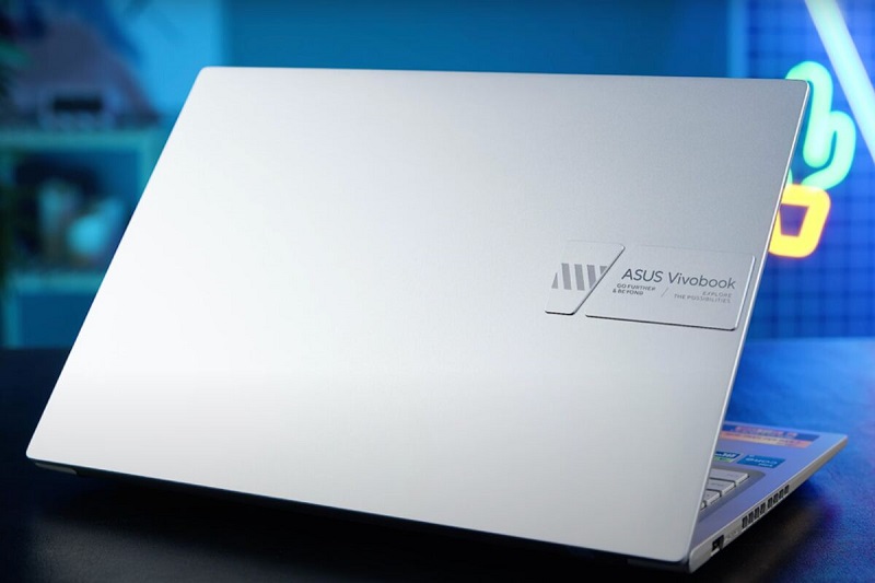 Asus Vivobook.