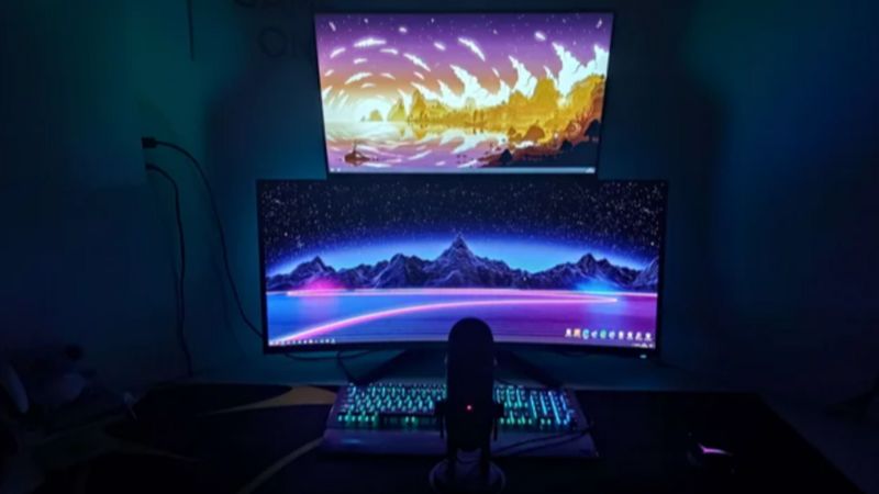 Samsung Odyssey.