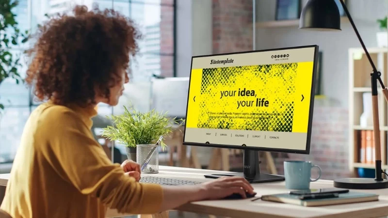 Khung đạt chuẩn VESA. Khung đạt chuẩn VESA.