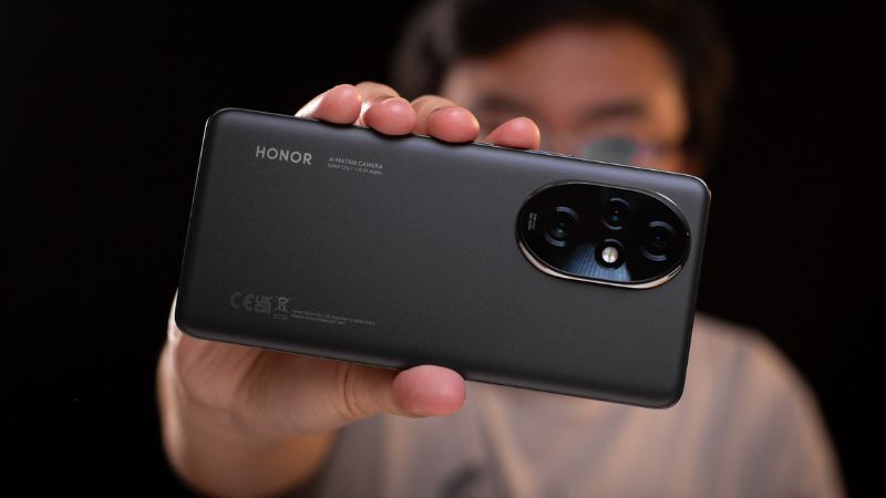 Chip Snapdragon 7 Gen 3.