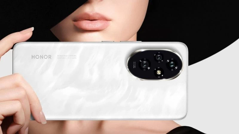 Màn hình cong sang trọng, cao cấp. Màn hình cong sang trọng, cao cấp.