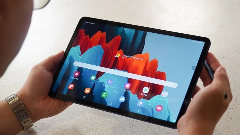 Dung lượng pin lớn. Dung lượng pin lớn.