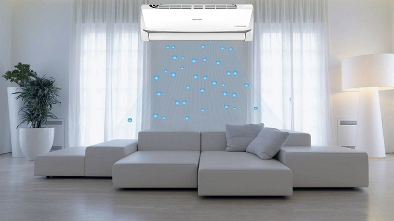 Máy lạnh Sharp Inverter 12.000 BTU (1.5 HP) AH-X13ZEW nổi bật với khả năng làm lạnh mạnh mẽ với công suất 12.000 BTU