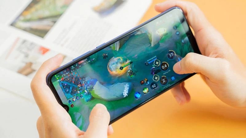 Chơi game đồ hoạ nhẹ. Chơi game đồ hoạ nhẹ.