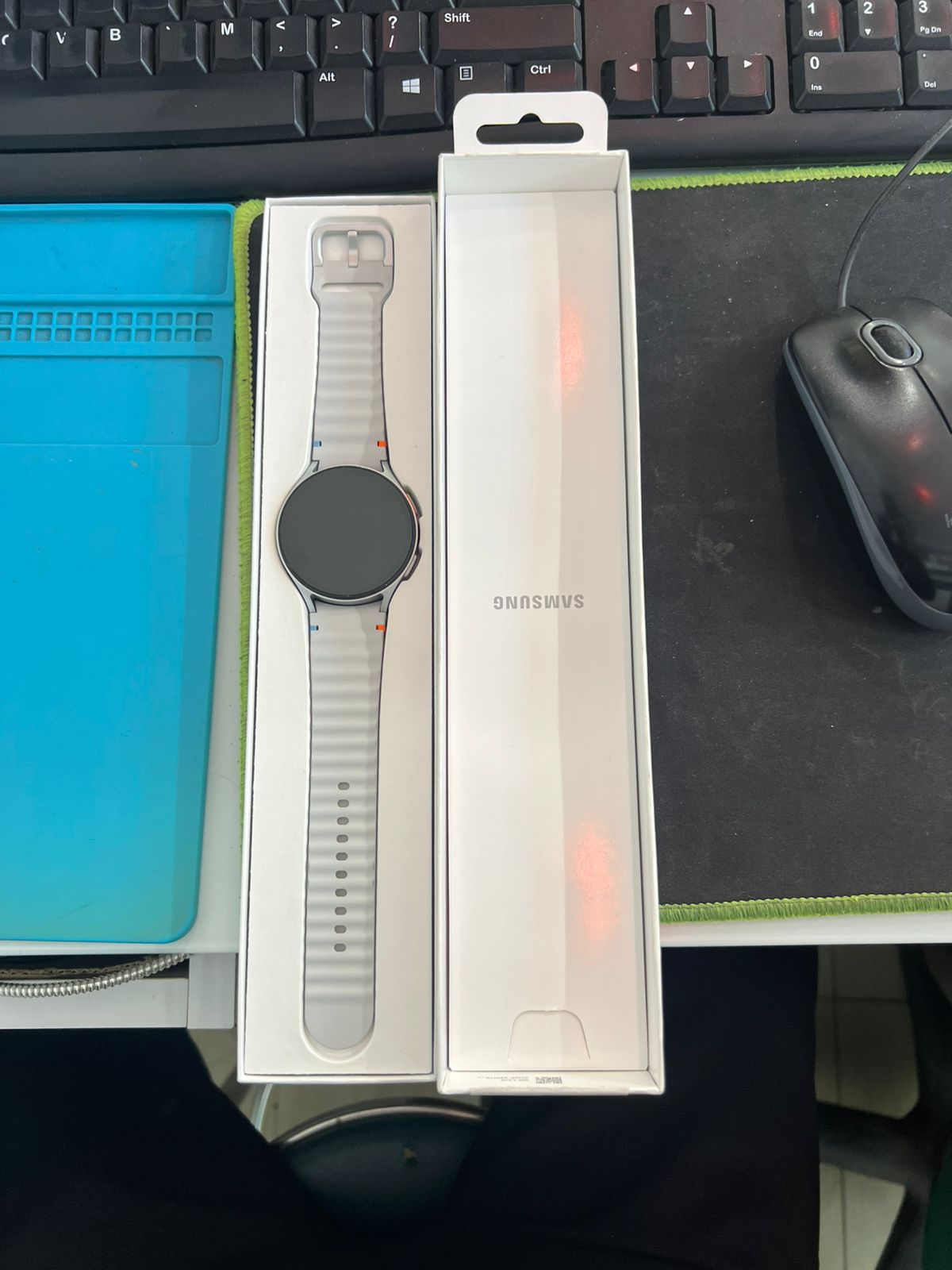 Đồng hồ Samsung Galaxy Watch7 44mm BT (L310) TBH