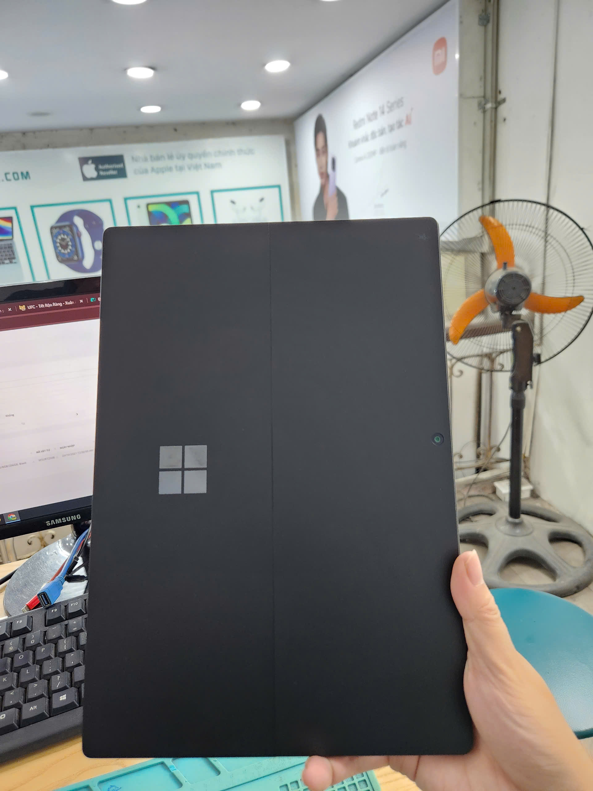 MTB Microsoft Surface Pro 7 12.3-inch, Core i5/8GB/256GB, Black - TBH - 122 Thái Hà