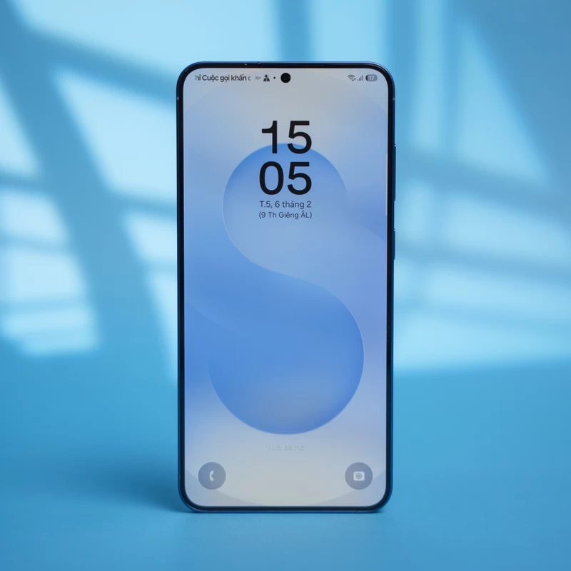 Viên pin 4900mAh. Viên pin 4900mAh.