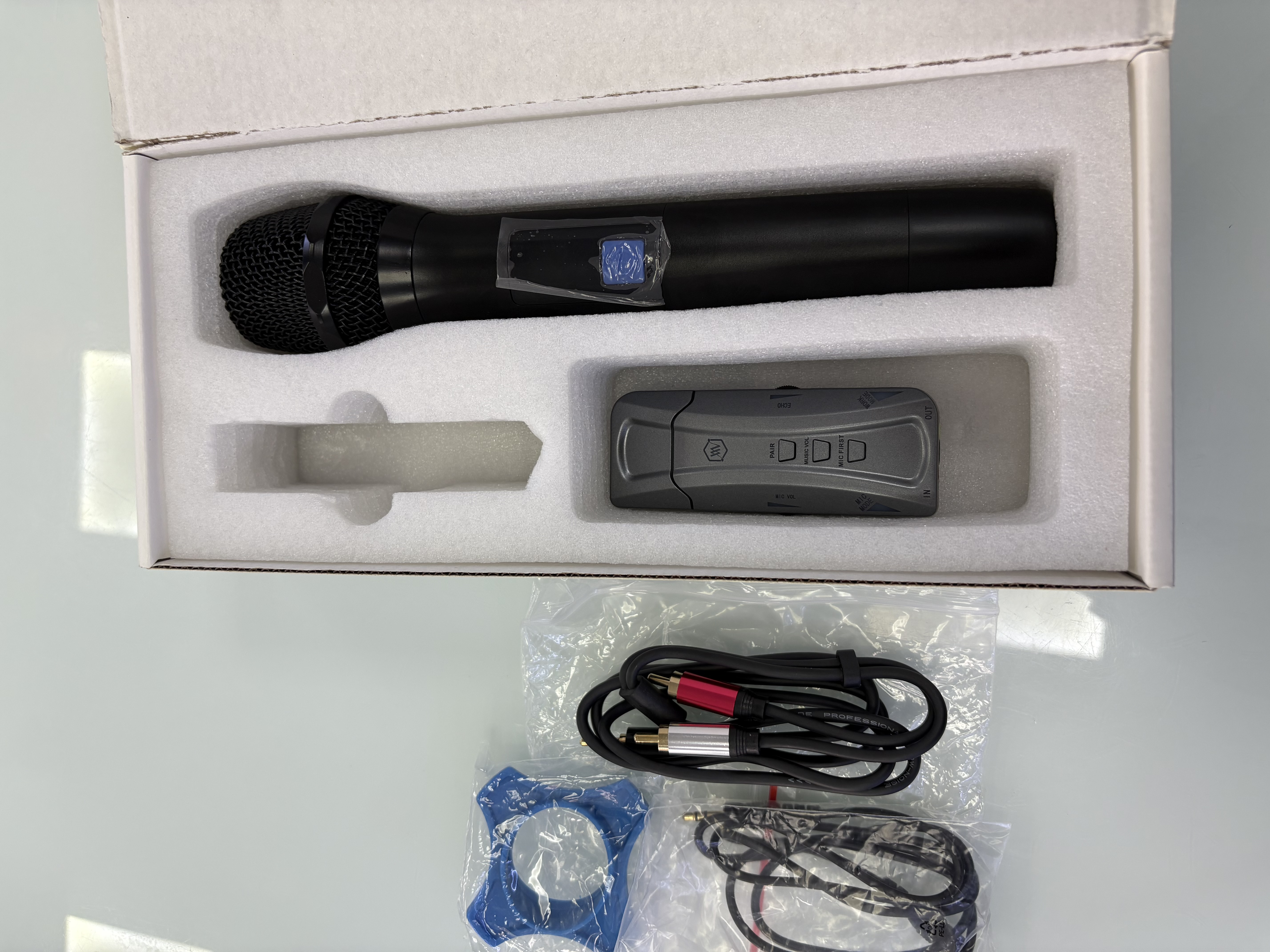 Micro không dây hiệu ALPHA WORKS A1 - VA1-IM0000002518