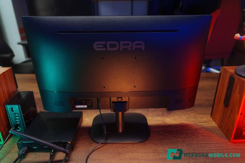 Màn hình EDRA EGM25F180P có độ sáng 250 cd/m2 và độ phủ màu 99% sRGB - Hình ảnh chân thực, rực rỡ trong nhiều môi trường