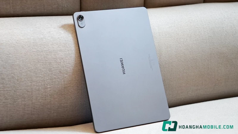 HUAWEI MatePad 11.5 inch Wi-Fi 2025 có viên pin 7700mAh, trong khi MatePad 11.5 HUAWEI MatePad 11.5 inch Wi-Fi 2025 có viên pin 7700mAh, trong khi MatePad 11.5