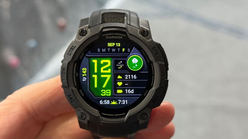 Garmin Instinct 3 45mm AMOLED tích hợp nhiều cảm biến hiện đại, giúp người dùng theo dõi sức khỏe một cách chính xác và toàn diện Garmin Instinct 3 45mm AMOLED tích hợp nhiều cảm biến hiện đại, giúp người dùng theo dõi sức khỏe một cách chính xác và toàn diện