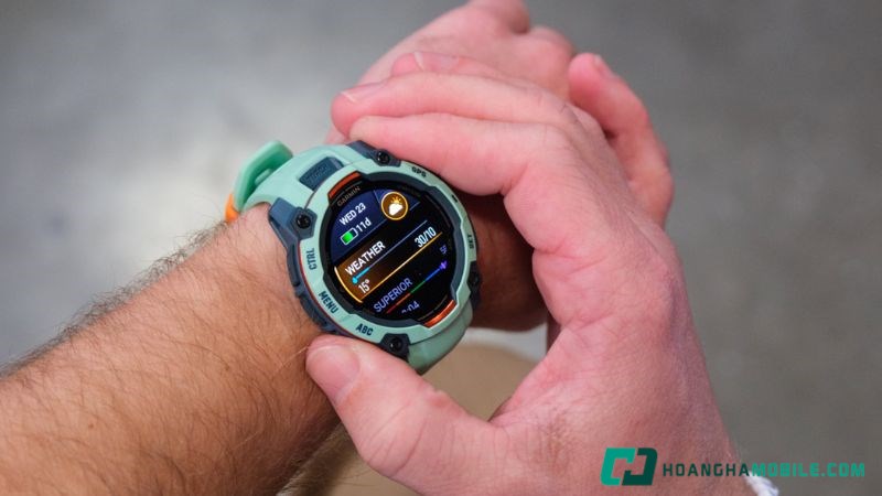 Garmin Instinct 3 50mm AMOLED có thời lượng pin lên tới 18 ngày, chuẩn chống nước 10 ATM