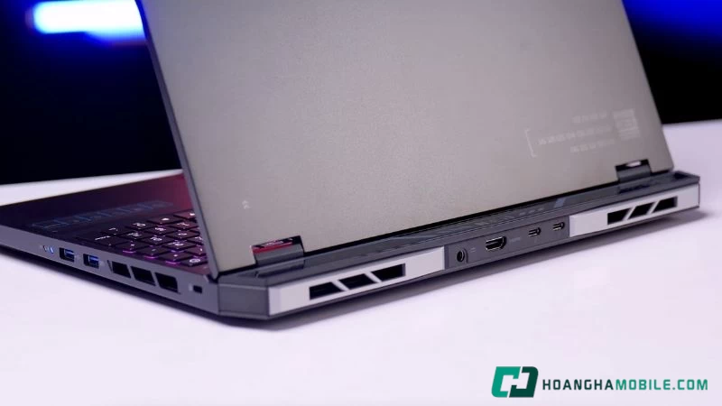 Cổng kết nối tiêu chuẩn. Cổng kết nối tiêu chuẩn.