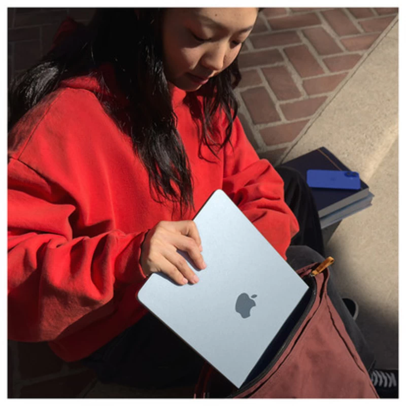 MacBook Air M4 được trang bị viên pin dung lượng 53.8WHrs MacBook Air M4 được trang bị viên pin dung lượng 53.8WHrs