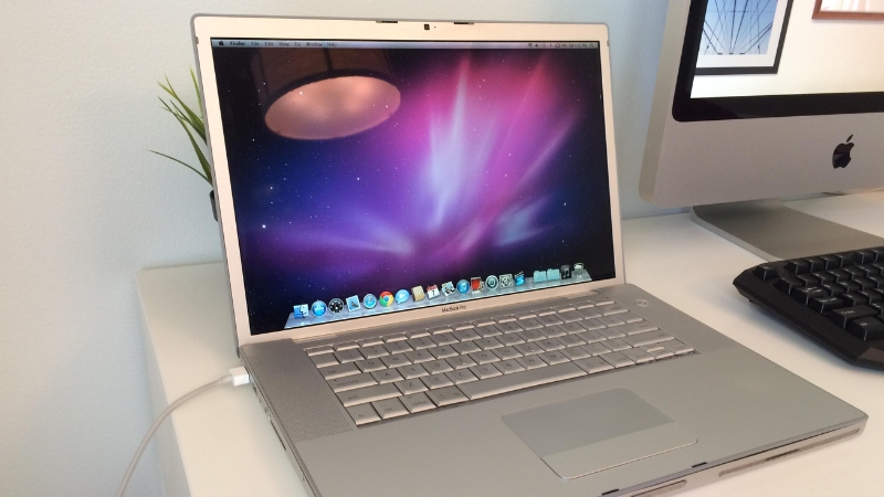 Đánh giá chi tiết MacBook Pro thế hệ đầu tiên