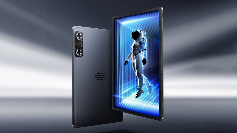 Tablet gaming.