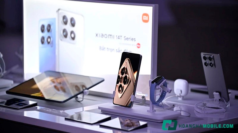 Sự kiện ra mắt trang trọng. Sự kiện ra mắt trang trọng.