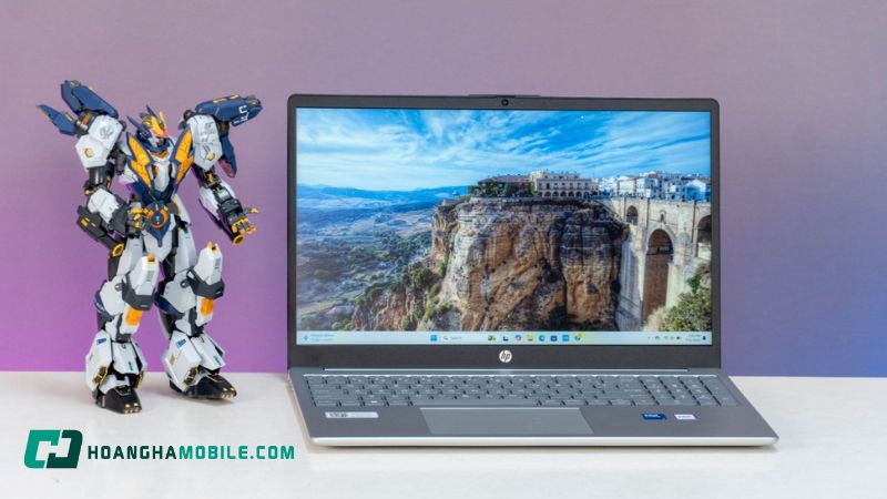 Về hiệu năng, laptop HP 15-fd1045TU-9Z2X1PA trang bị bộ vi xử lý Intel Core 5-120U, trong khi HP 15-FD0237TU-9Q972PA sử dụng Intel Core i5-1334U