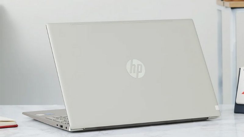 Về hiệu năng, laptop HP 15-fd1062TU-9Z2Y0PA vượt trội với vi xử lý Intel Core Ultra 5 - 125H (14 nhân, 18 luồng, xung nhị 4.5 GHz) và bộ nhớ cache lên đến 18MB