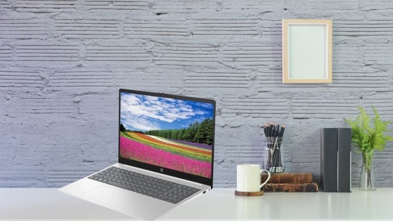 Laptop HP 15-fd1062TU-9Z2Y0PA trang bị viên pin lớn 41 WHr