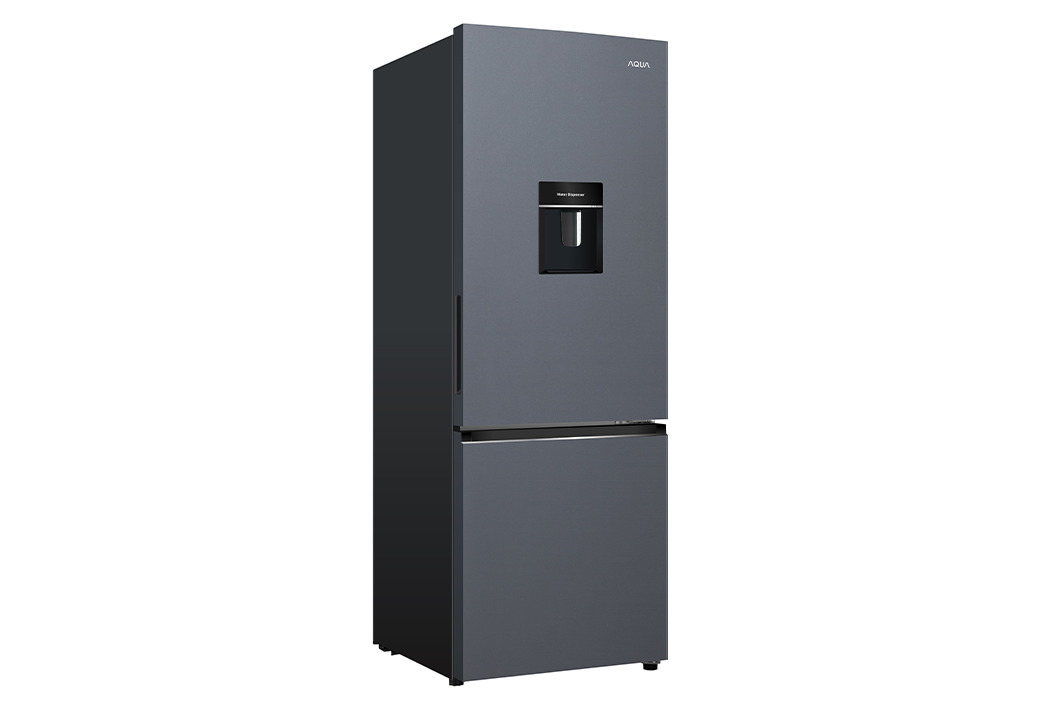 Tổng dung tích 317 lít của Aqua AQR-B360MA(WSL) được chia thành ba ngăn chính: ngăn lạnh dung tích 167 lít, ngăn đá 91 lít và ngăn chuyển đổi linh hoạt với 34 lít