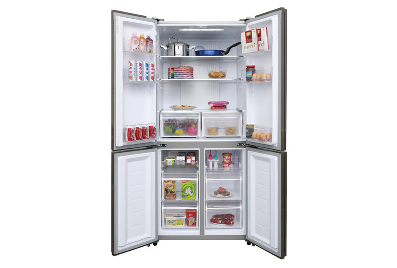 Tủ lạnh Aqua AQR-IG525AM GB sở hữu thiết kế Multi Door - 4 cửa hiện đại, giúp người dùng dễ dàng sắp xếp và lấy thực phẩm mà không cần mở toàn bộ tủ