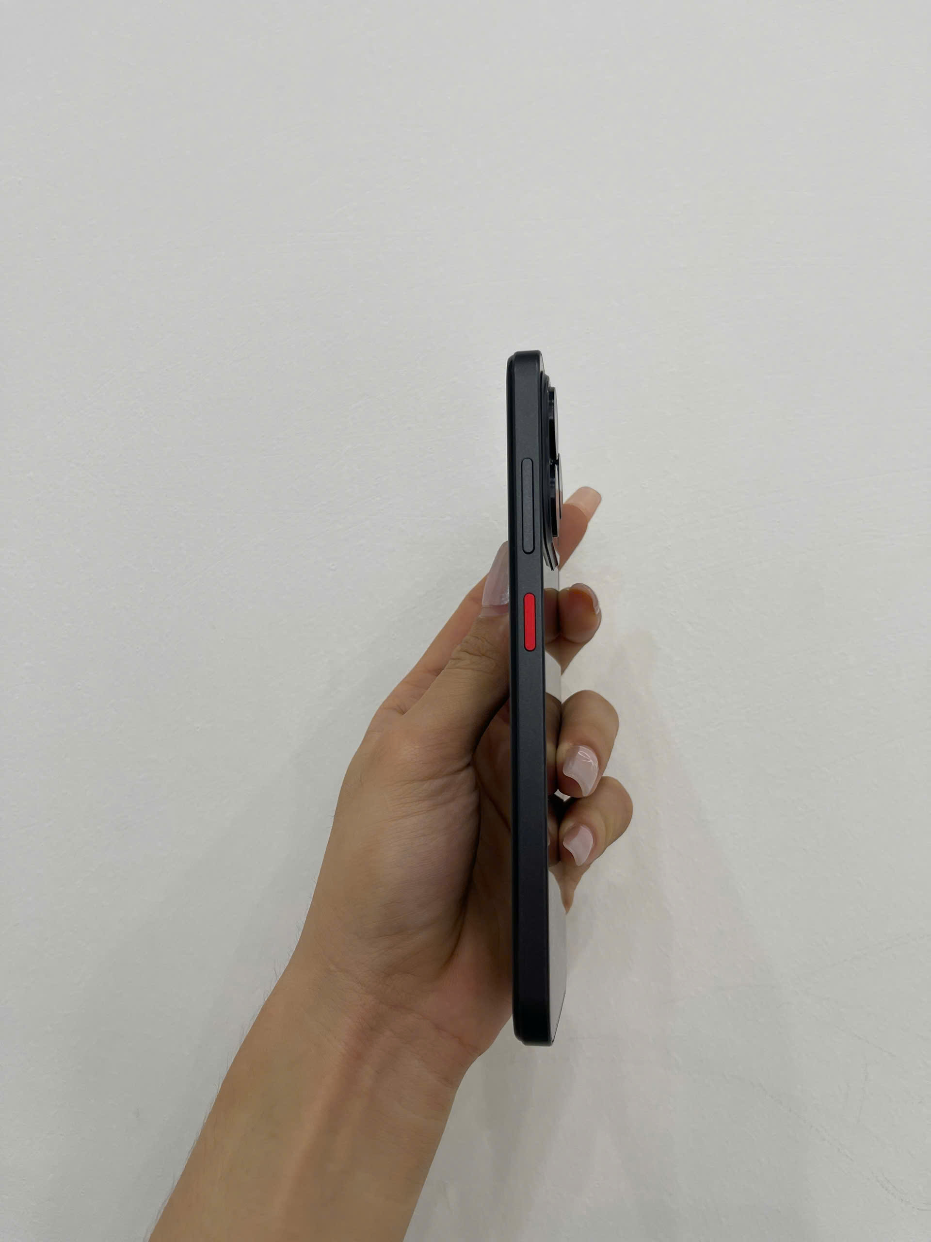 ĐIỆN THOẠI DI ĐỘNG (TEL) NUBIA V70 DESIGN