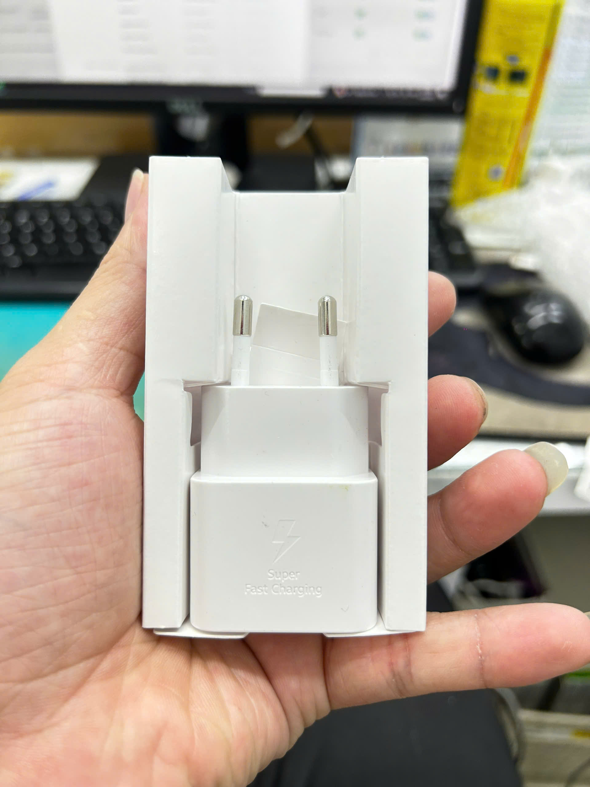 Củ sạc Samsung 25W, Type C (Không kèm cáp), Trắng