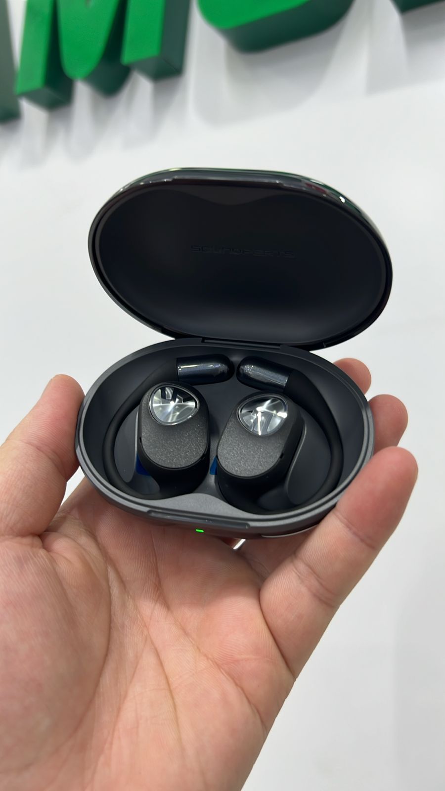 Tai nghe bluetooth hiệu SoundPeats GoFree 2 - Màu Đen-TBH