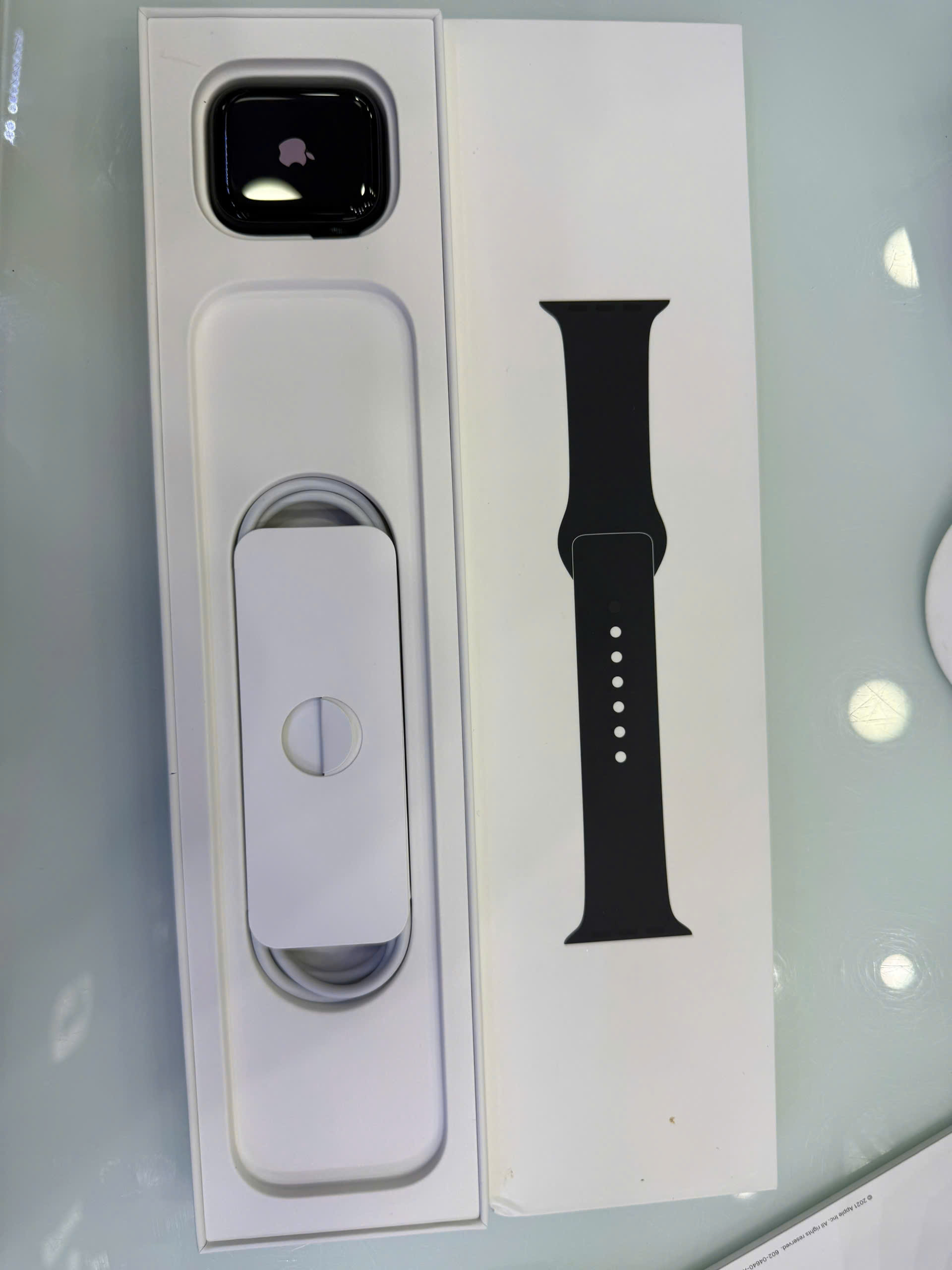 Apple Watch Series 7 - GPS + Cellular, 45mm - Vỏ Thép Dây Cao Su TBH