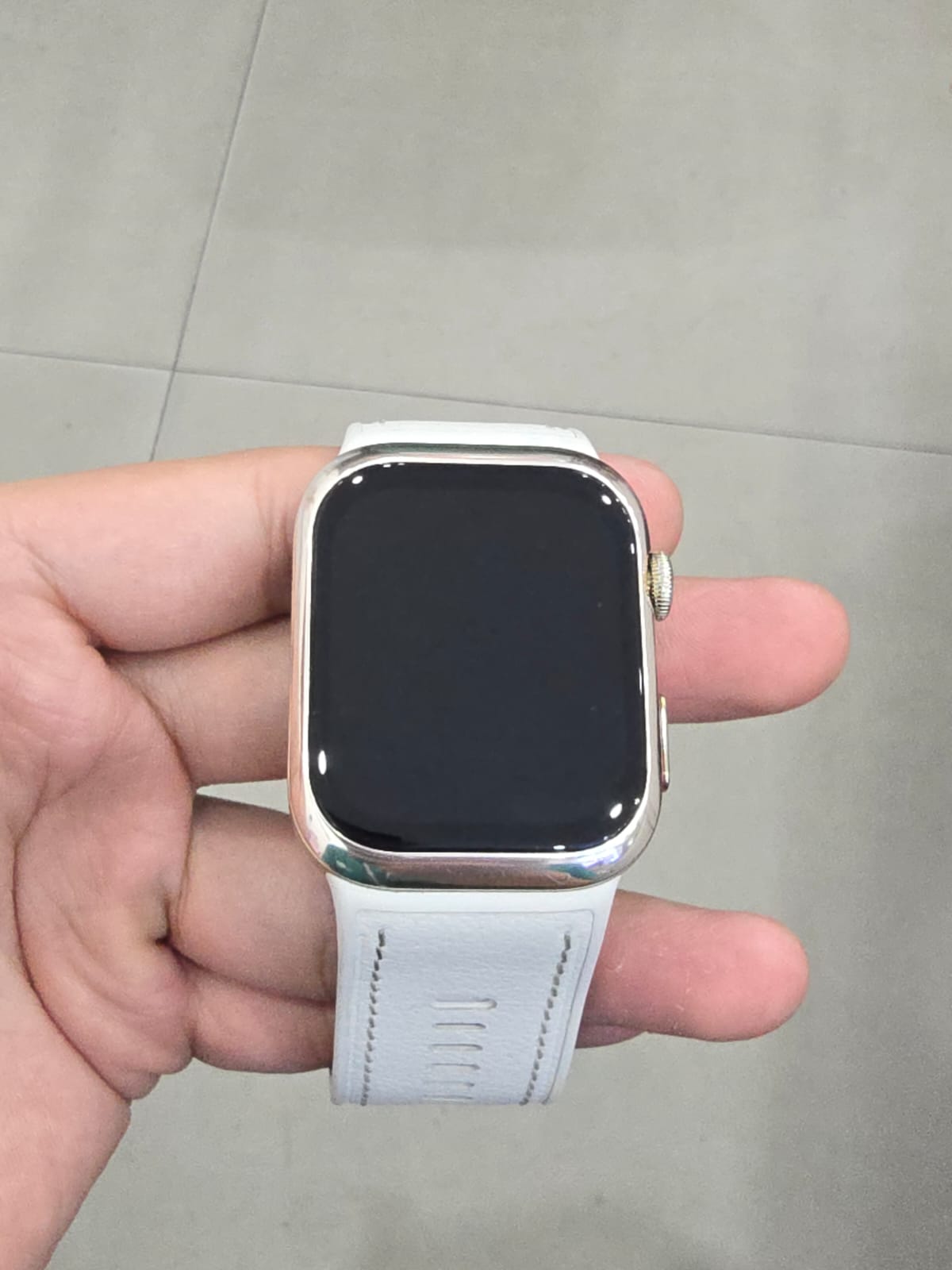 ĐỒNG HỒ THÔNG MINH(WATCH)HUAWEI LCA-B11 D2/DÂY DA/ĐO HUYẾT ÁP/TRẮNG