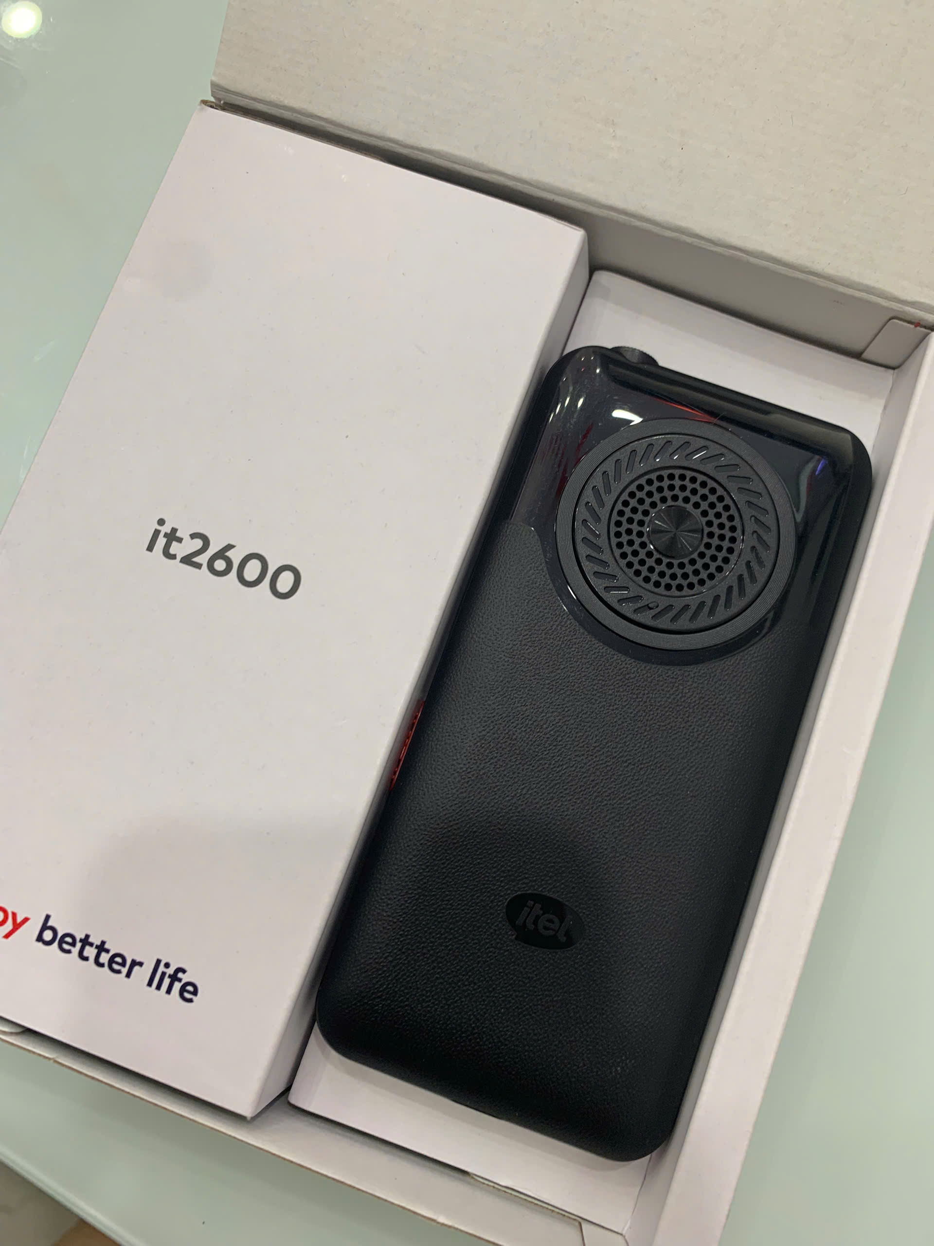 Điện thoại di động Itel it2600, màu Đen (Black) - 354624610074568 - ITE2600BK