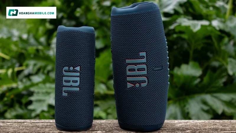 JBL Charge 5 với JBL Flip 6. JBL Charge 5 với JBL Flip 6.