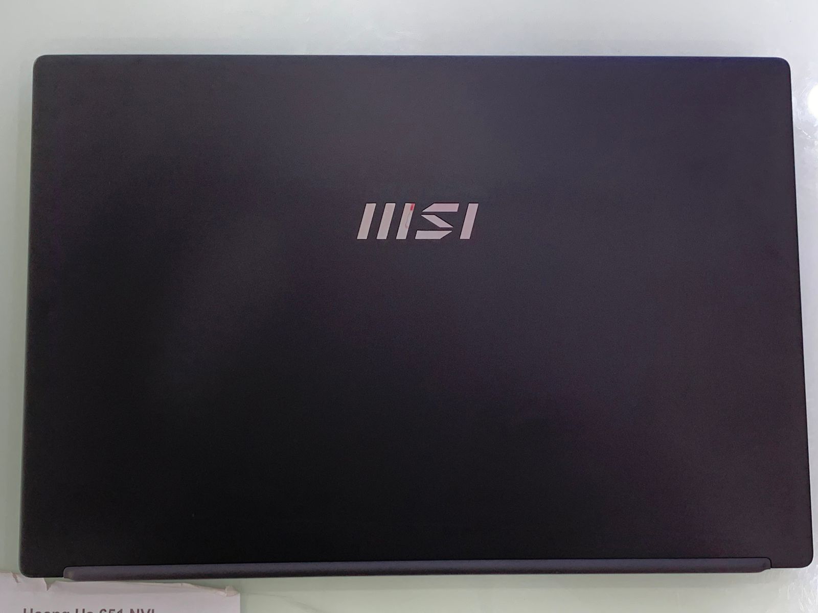 Máy tính xách tay MSI Modern 15 B13M-438VN