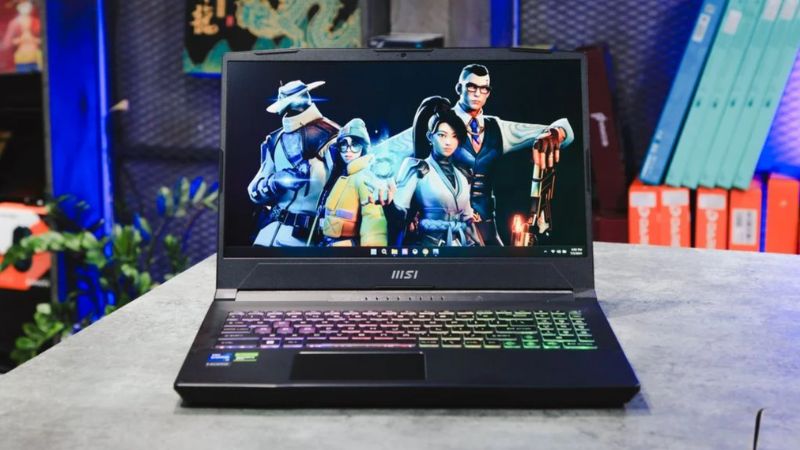 Laptop MSI Katana 15 B13VEK-2256VN.